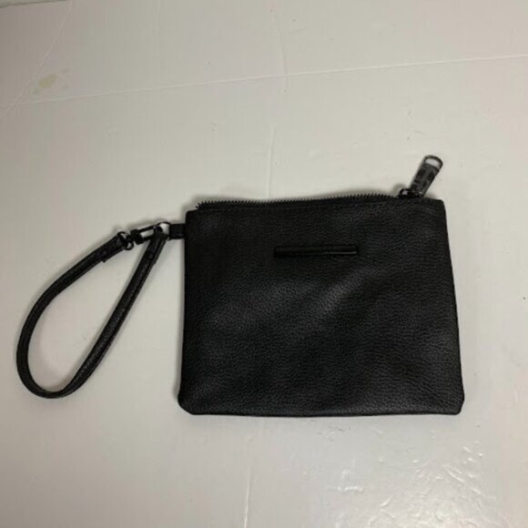 Steve Madden Black Pebbled Leather Women's Wristlet Clutch Small - Picture 2 of 7